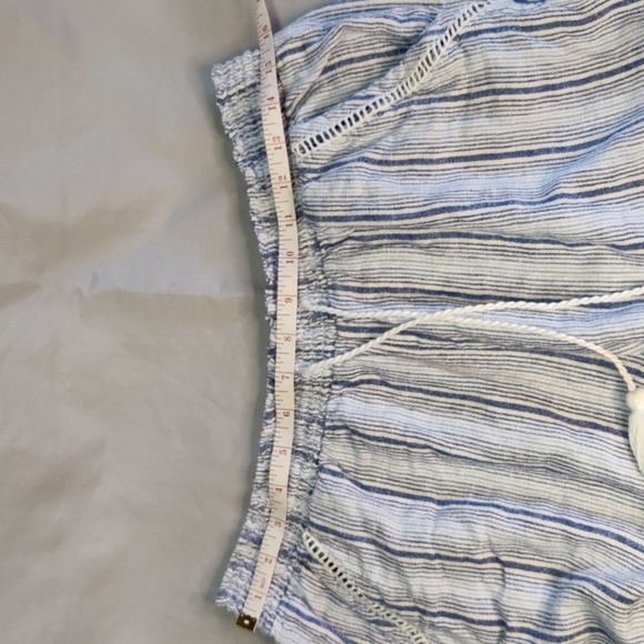 Briggs Women’s Blue/White Striped Gauze Linen Pull On Drawstring Shorts, Size L - Picture 6 of 9